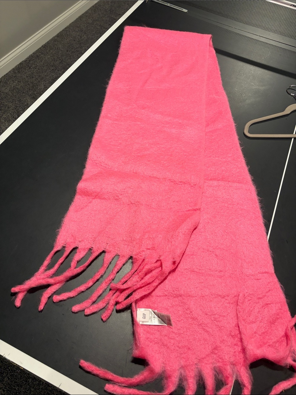 Pink gap scarf